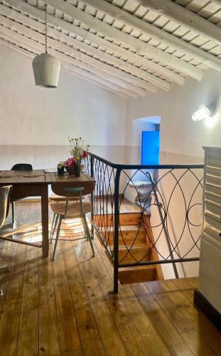 Casa Com Mãos (Casa Com Maos) in Марван