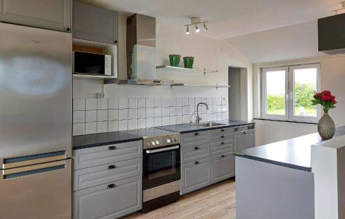 virtuve, 2 Bedroom Beautiful Home In Fleninge - S12280 in Fleninge