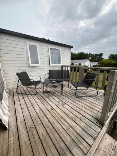 Mobil home confort XL, camping HOMAIR "la pommeraie", piscine et océan, concarneau et pont aven (Mobil home confort XL, camping HOMAIR "la pommeraie", piscine et ocean, concarneau et pont aven) in Tregunc