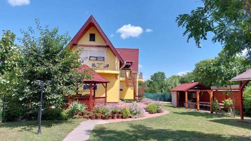 . Holiday home in Poroszlo - Theiss-See 43133