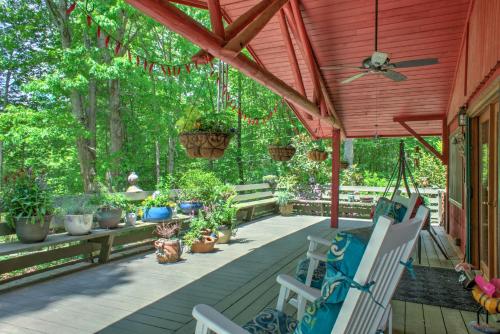 Hoot on the Hill By Carolina Mornings in 威弗維爾 (NC)