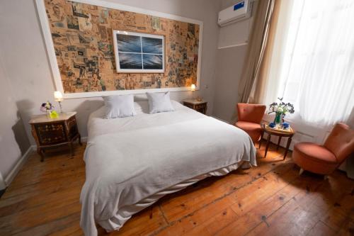 Double Room with Park View image 7