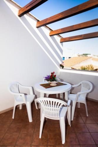 Three-Bedroom House image 2