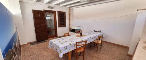 One-Bedroom House image 1
