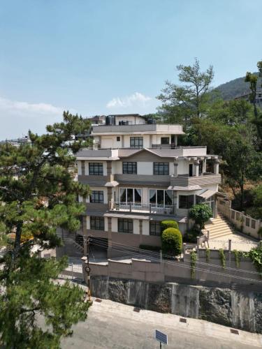 Lashisha, Shillong