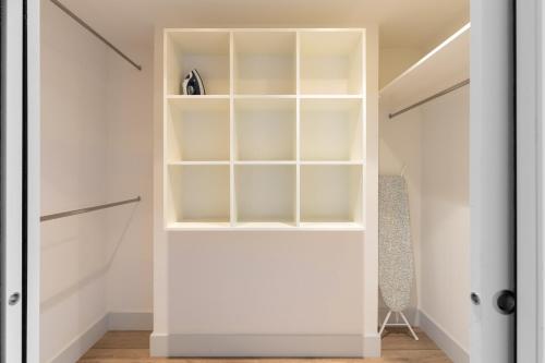 Three-Bedroom Apartment (6 Adults) image 9
