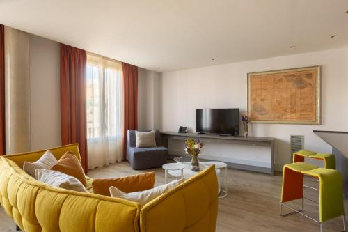 Three-Bedroom Apartment (6 Adults) image 10