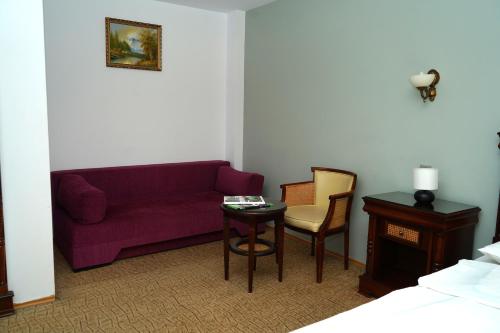 Hotel Bliss - image 11