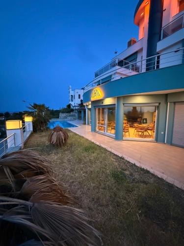 A szálláshely kívülről, Miromara Hotel Karaburun in Karaburun