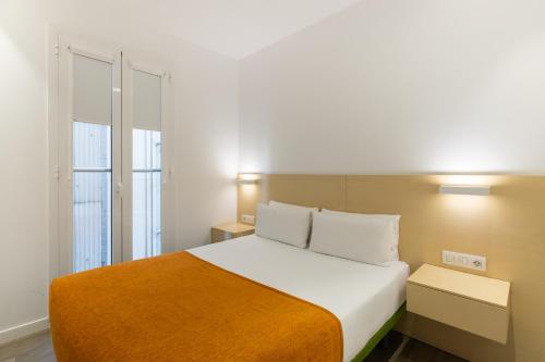 Two-Bedroom Apartment room in Cosmo Apartments Marina – Auditori