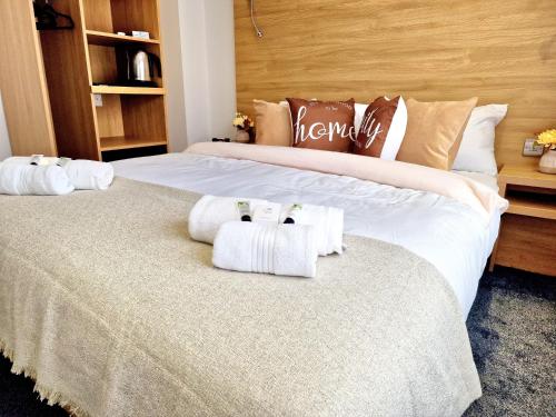 Sweet Rose Guest House Room 3 chambre d'hôte Peartree Interchange