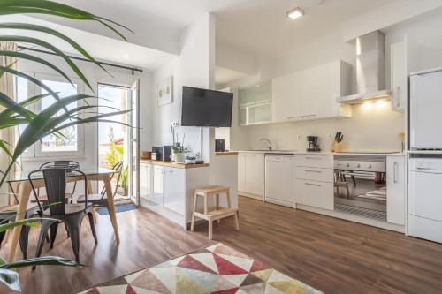 LV Premier AM2 - image 10