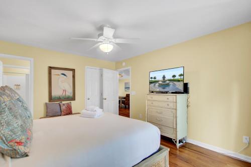 Sandpiper Court 14 by Wild Dunes, with Amenities in Isle of Palms, USA
