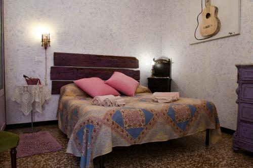 1 queen bed