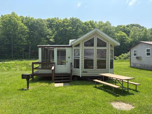 Vintage Voyager on Black Lake