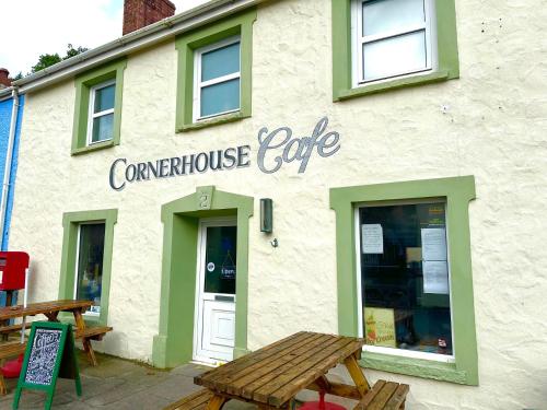 Beach Cottage - image 13