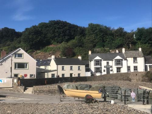 Beach Cottage - image 11