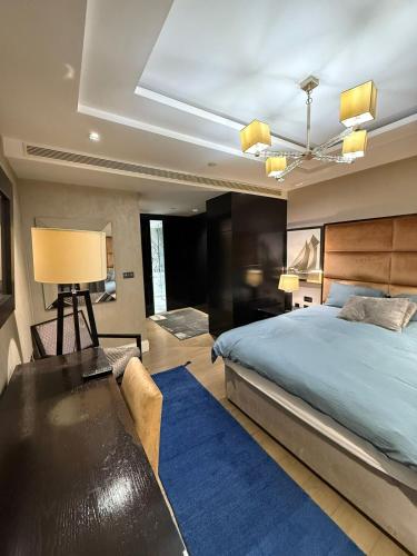 3 Bed 2 Bath Luxury Apartment in Kensington, Londyn (zdjęcie 5)