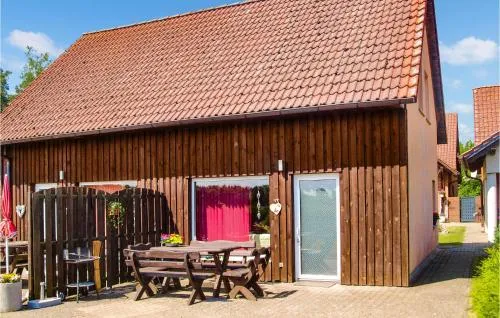 Schönes Haus In Mirowot Qualzow Mit Wlan in Qualzow, Deutschland