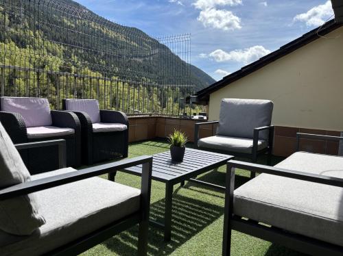 Ático para 12 personas con Vistas Panorámicas I AndBnB (Atico para 12 personas con Vistas Panoramicas I AndBnB) in L'Aldosa de Canillo