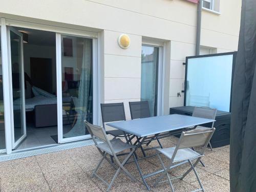 Градина, Nature et ville -Duplex avec Jardin privé - 6 Pers- Entrée Autonome - Wifi & Parking Gratuite (Nature et ville -Duplex avec Jardin prive - 6 Pers- Entree Autonome - Wifi & Parking Gratuite) in Дамари-ле-Лис