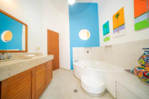 3 BR Condo with Pool - Playacar Phase II - At Quintas Pakal Complex 21 in Playa del Carmen, Mexico