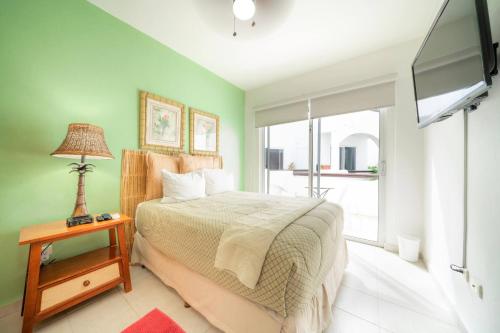 3 BR Condo with Pool - Playacar Phase II - At Quintas Pakal Complex 21 in Playa del Carmen, Mexico