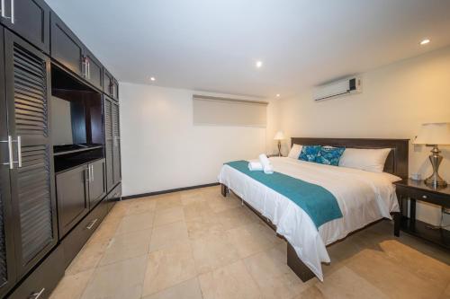 The Cove Door 15 Main Floor Unit in Ocotal