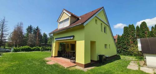 Holiday home in Balatonbereny 34653 - image 10