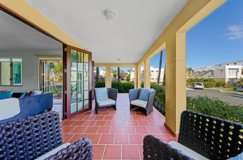 Villa Quenepa at Lakeside Villas in เบกา อัลตา