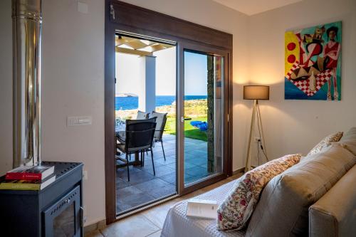 Kavo Plako Studio 2 in Itanos