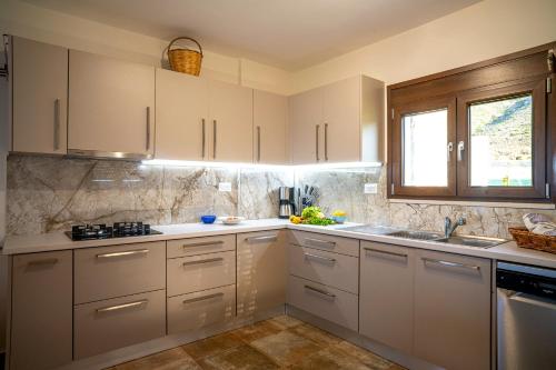 Kitchen, Kavo Plako Studio 2 in Itanos