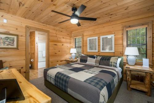 Peaceful Secluded Cabin, ASKA in Blue Ridge, USA