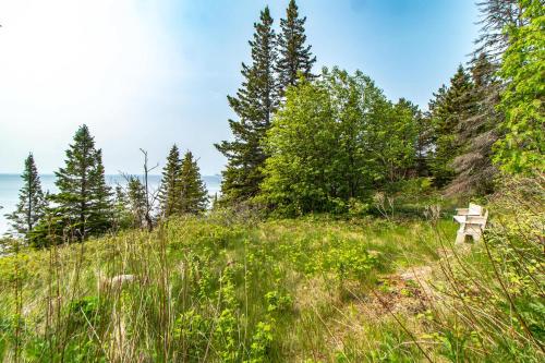 Incredible Views w Garage on Lake and bike trail - image 12