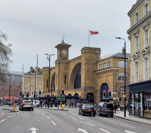 Comfortable Flat for Group Getaway Near King's Cross and Camden Town, Londýn