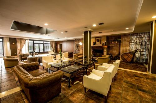 酒吧/高級酒吧, 塞戈維亞塞拉德瓜達拉馬酒店 (Hotel Segovia Sierra de Guadarrama) in 拉斯安哥拉斯聖拉斐爾