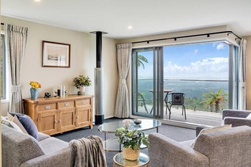 Retreat with Breathtaking Views in وايتاكير