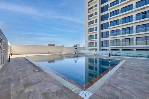 Contemporary Studio Getaway in Jebel Ali, Dubái