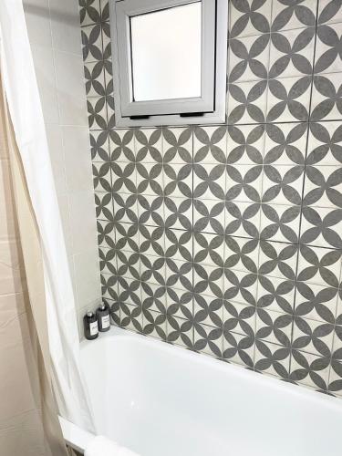 DM SUITE Cómoda y moderna unidad para estancias inolvidables (DM SUITE Comoda y moderna unidad para estancias inolvidables) in 바리오 파르케 루로