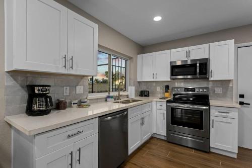Quiet & Peaceful Home! With Heated Swimming Pool, Mesa (foto 8)
