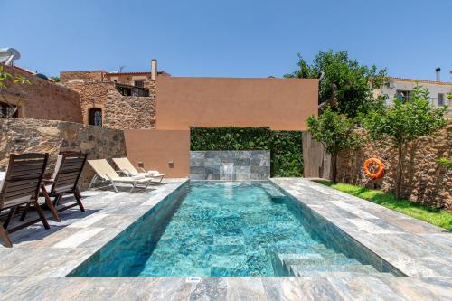 3 bedrooms, 5 beds