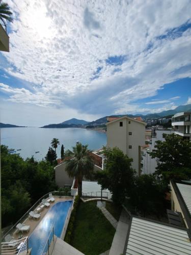 Meridian Hotel - image 11