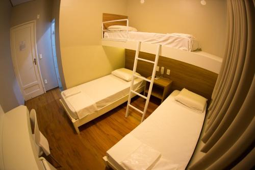 2 twin beds, 1 bunk bed