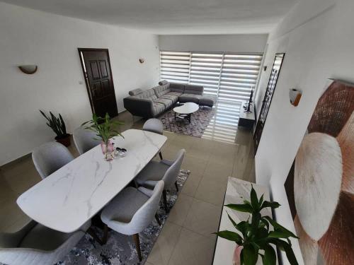 Appartement meublé, Pointe-Noire