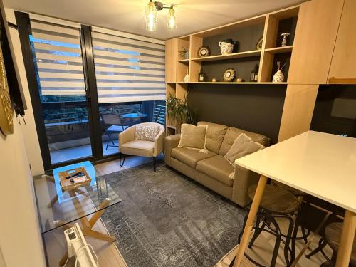 Maravilloso Depto nuevo 2D 2B centro frente al lago con piscina techada temperada y jacuzzi