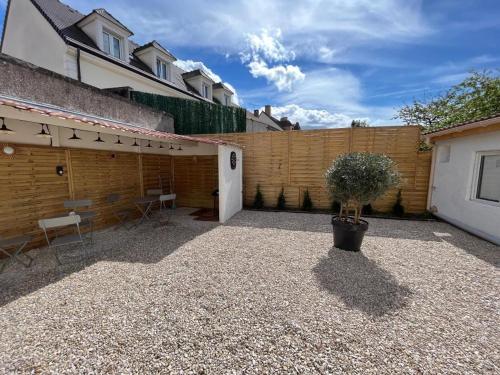 Maison La Belle Endormie- Disneyland et Paris in Champs Sur Marne