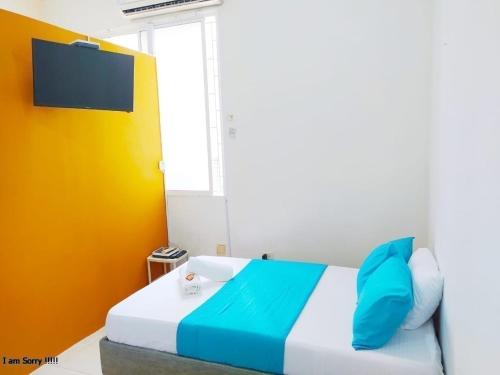 One-Bedroom Apartment image 4