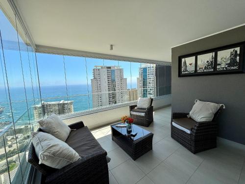 Espectacular vista al mar con cancha de padel