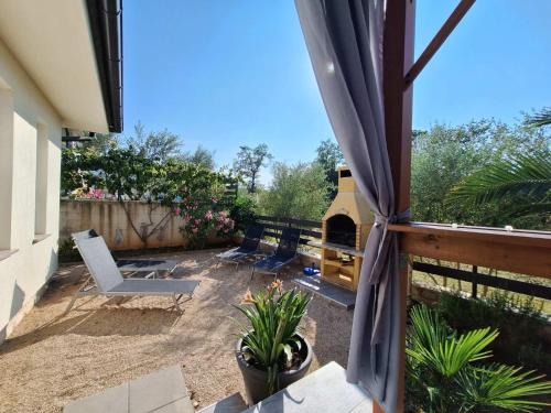 Holiday home Laura in Rasopasno