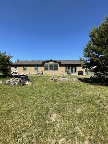 New! Grand Manor - Close to Tamarack and Lake Cascade - Pet friendly - fenced yard - trailer parking - image 14